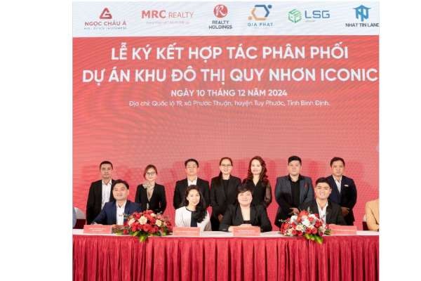 CÙNG 22 ĐẠI LÝ MIỀN TRUNG RA MẮT DỰ ÁN QUY NHƠN ICONIC - REALTY HOLDINGS