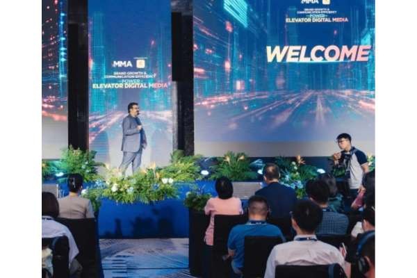 CÁCH QUẢNG CÁO THANG MÁY TẠO NIỀM TIN VỚI NGƯỜI DÙNG